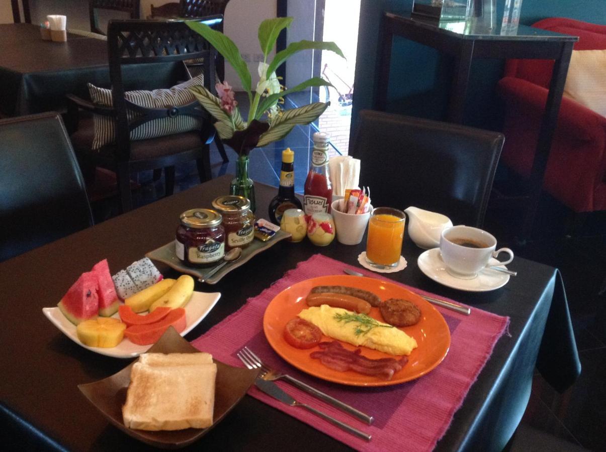 פרה נאקון סי איוטאיה Iudia Hotel מראה חיצוני תמונה